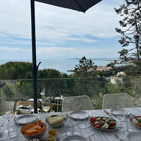 L'heure Bleue Villa *
